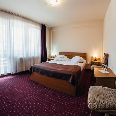 Hotel Casa Rubin à Gura Humorului Extérieur photo