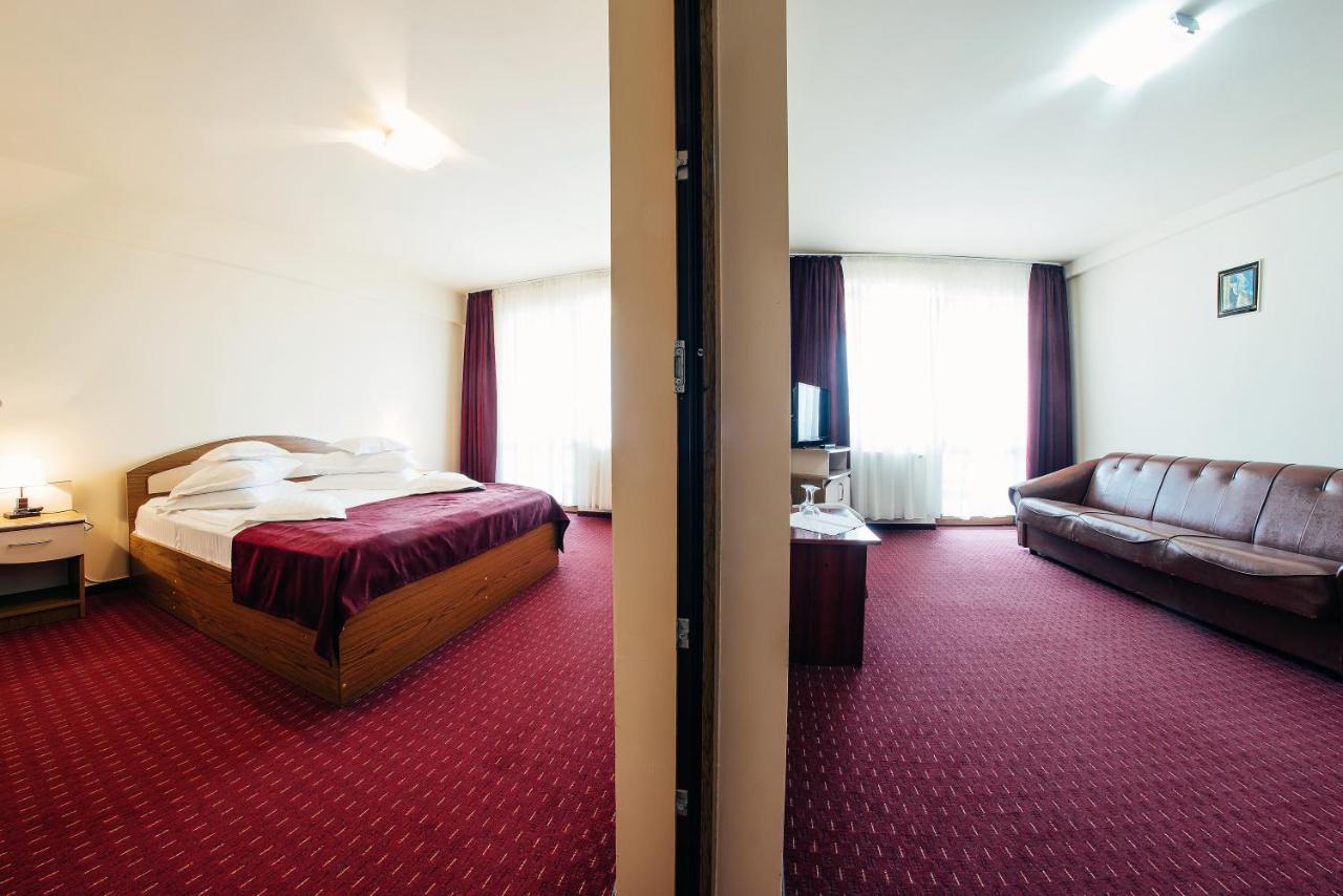 Hotel Casa Rubin à Gura Humorului Extérieur photo