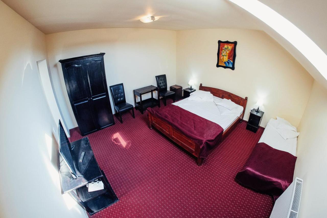 Hotel Casa Rubin à Gura Humorului Extérieur photo