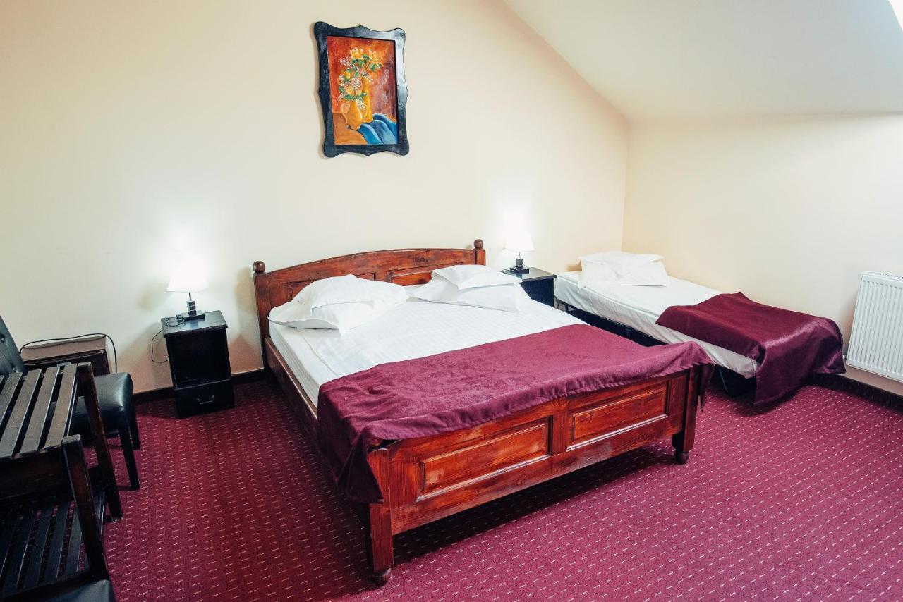 Hotel Casa Rubin à Gura Humorului Extérieur photo