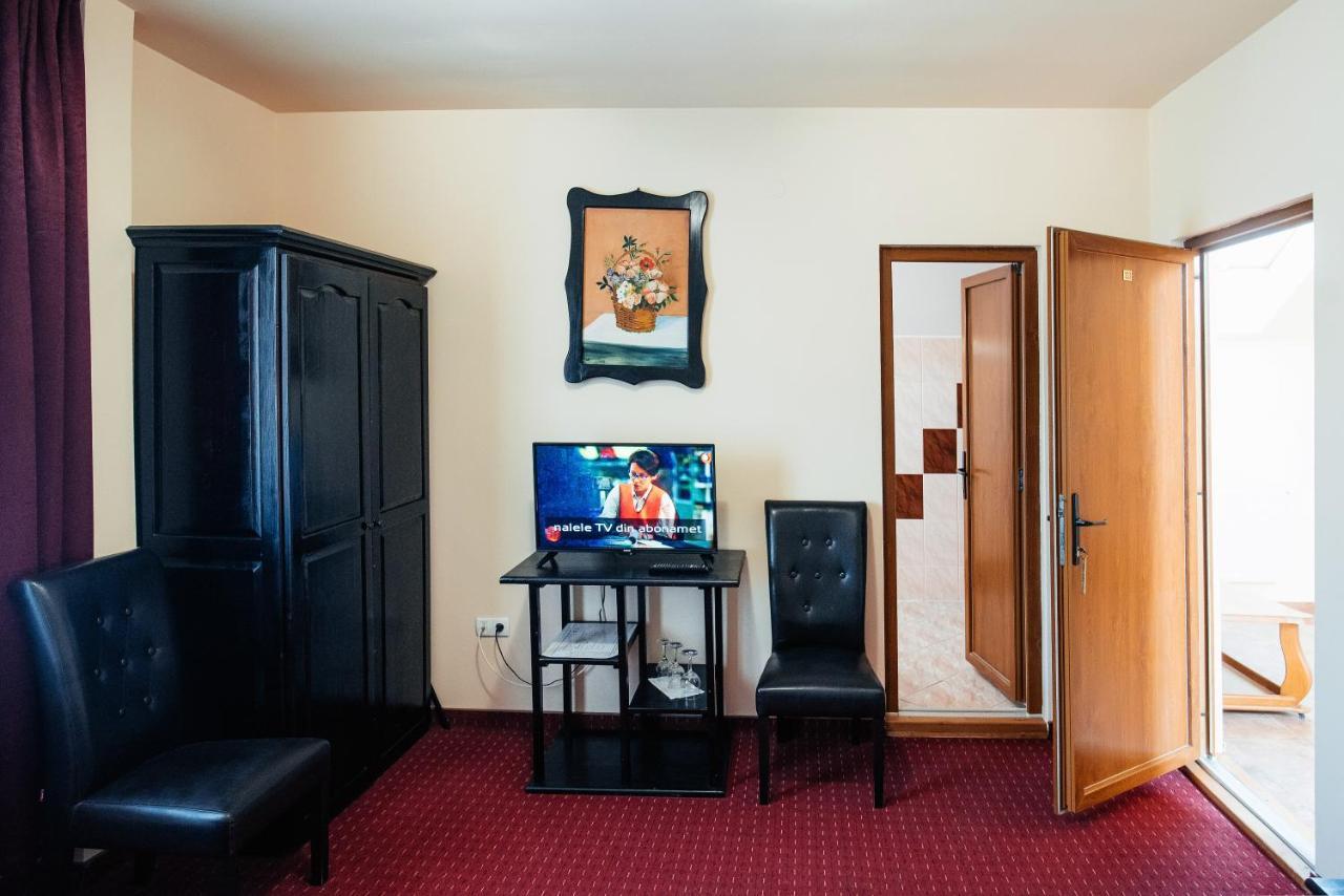 Hotel Casa Rubin à Gura Humorului Extérieur photo